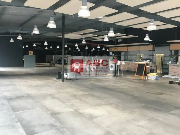 Local commercial 1300 m²