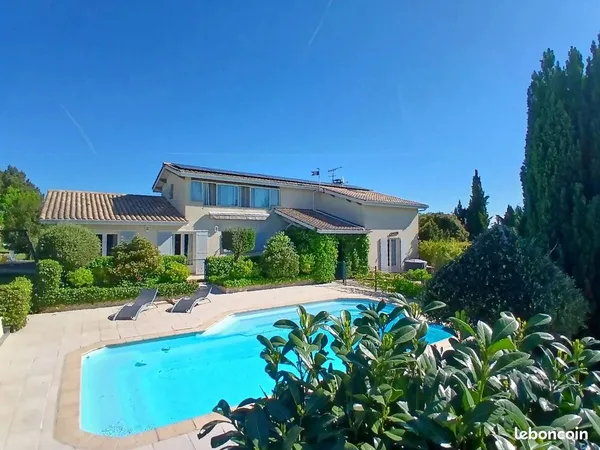 Propriété 6 pièces 175 m²