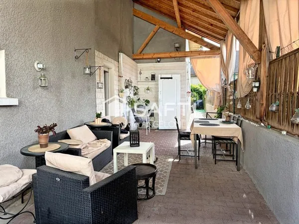 Maison 95 m² - 3 chambres - terrasse couverte - jardin