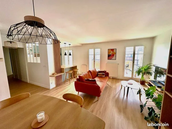 Bel appartement T4 rénové et meublé de 82 m² avec loggia et parking - Maisons-Alfort