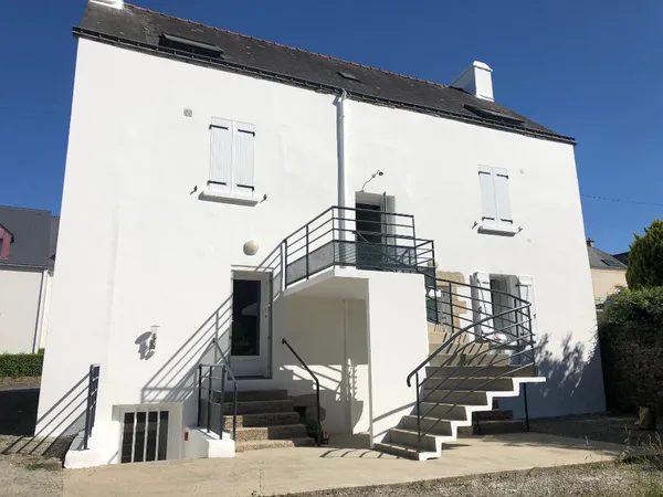 Studio à louer meublé centre d'Elven récemment rénové