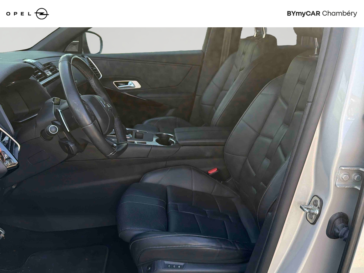 DS7 Crossback Hybride E-Tense 300 EAT8 4x4 — photo 11