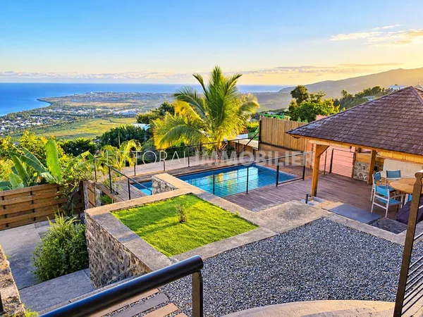 BELEMENE SAINT PAUL : VILLA T5 AVEC PISCINE ET VUE SUR L'OCEAN