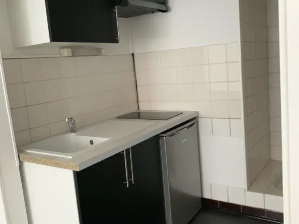 Studio la souterraine proche lycée