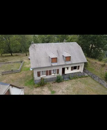 Rare ensemble immobilier sur 1,4 hectare vallée d'Azun