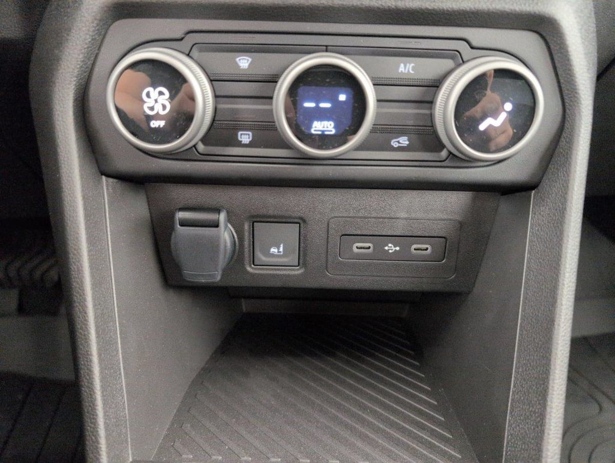 Dacia Sandero — photo 19
