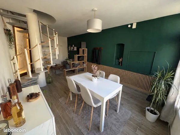 Maison meublee 3 pieces 62 m2 - Saintes centre - 750 EUR CC
