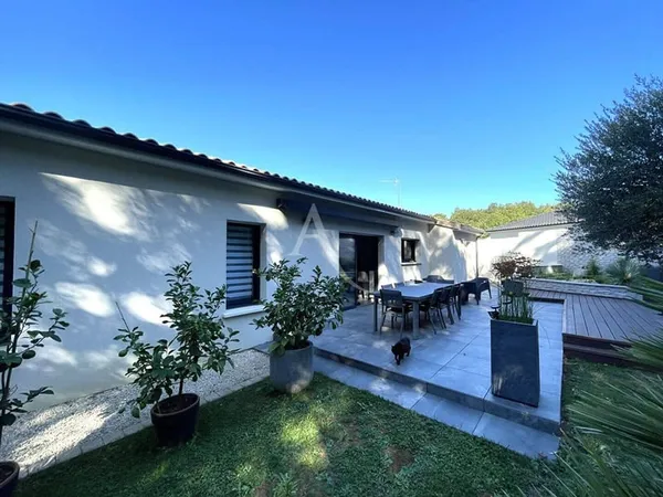 Maison de plain-pied 5 pièces 114 m²