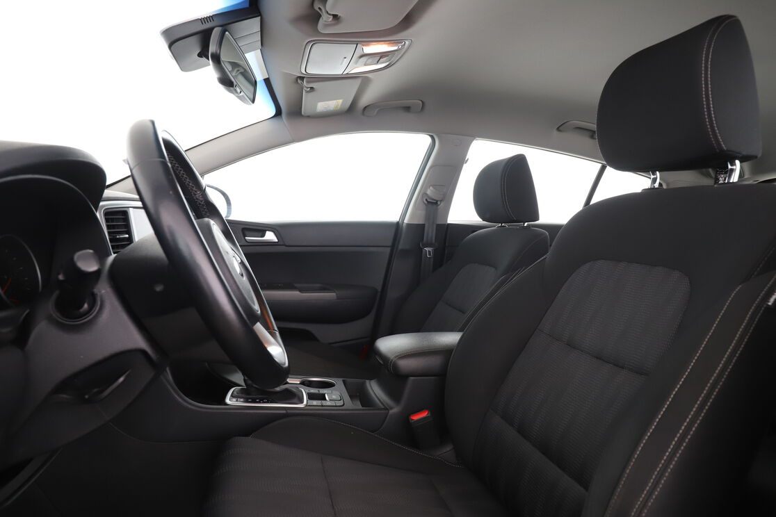 Kia Sportage 1.6 CRDi MHEV 2WD DCT7 — photo 9