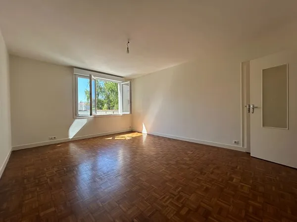 Appartement Rezé Pont Rousseau 2 pièces 47 m2 cave parking