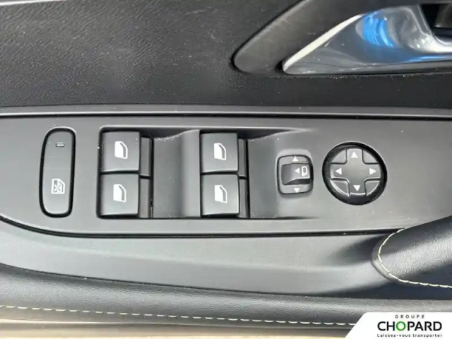 Peugeot 208 electrique 50 kwh 136ch — photo 24