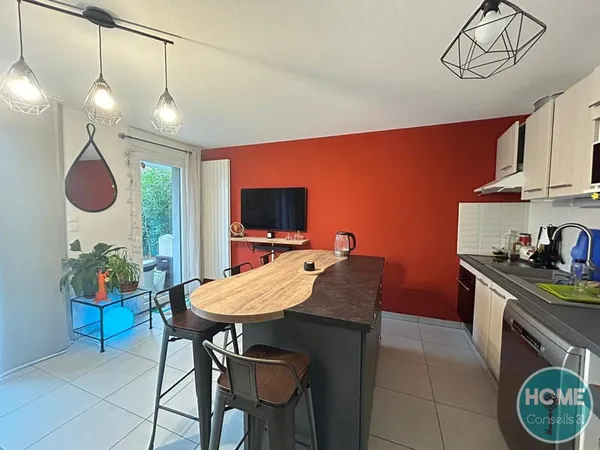 Apt T3 en rez-de jardin et 2 parkings