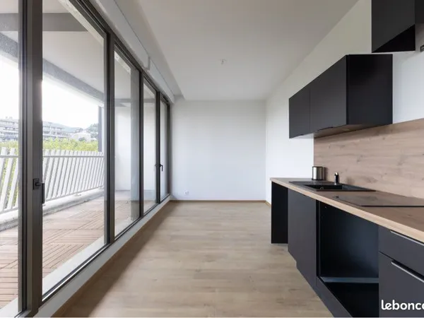 Résidence « L'Européen » - Studio 25,61 m² + terrasse de 9,96 m² + 1 place de parking