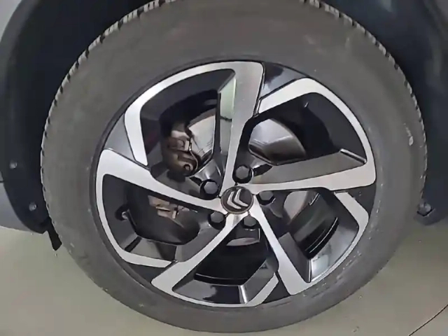 Citroën C5 Aircross bluehdi 130 s&amp;s eat8 — photo 13