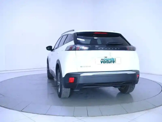 Peugeot 2008 electrique 136 ch — photo 7