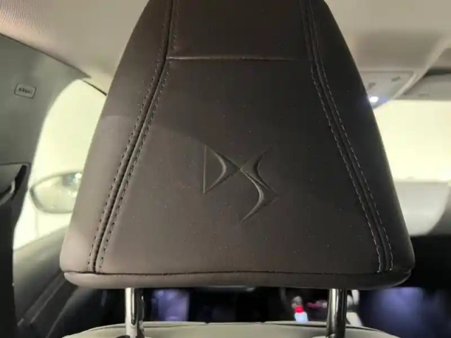 Ds Ds 3 crossback e-tense grand chic 4cv — photo 13