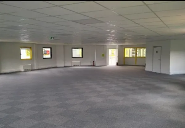 Bureaux 285 m²