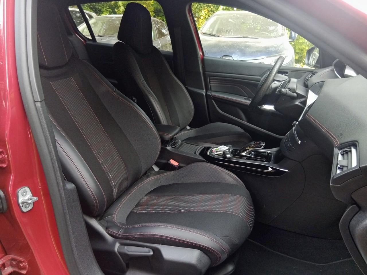 Peugeot 308 puretech 130ch s&s eat8 gt — photo 12