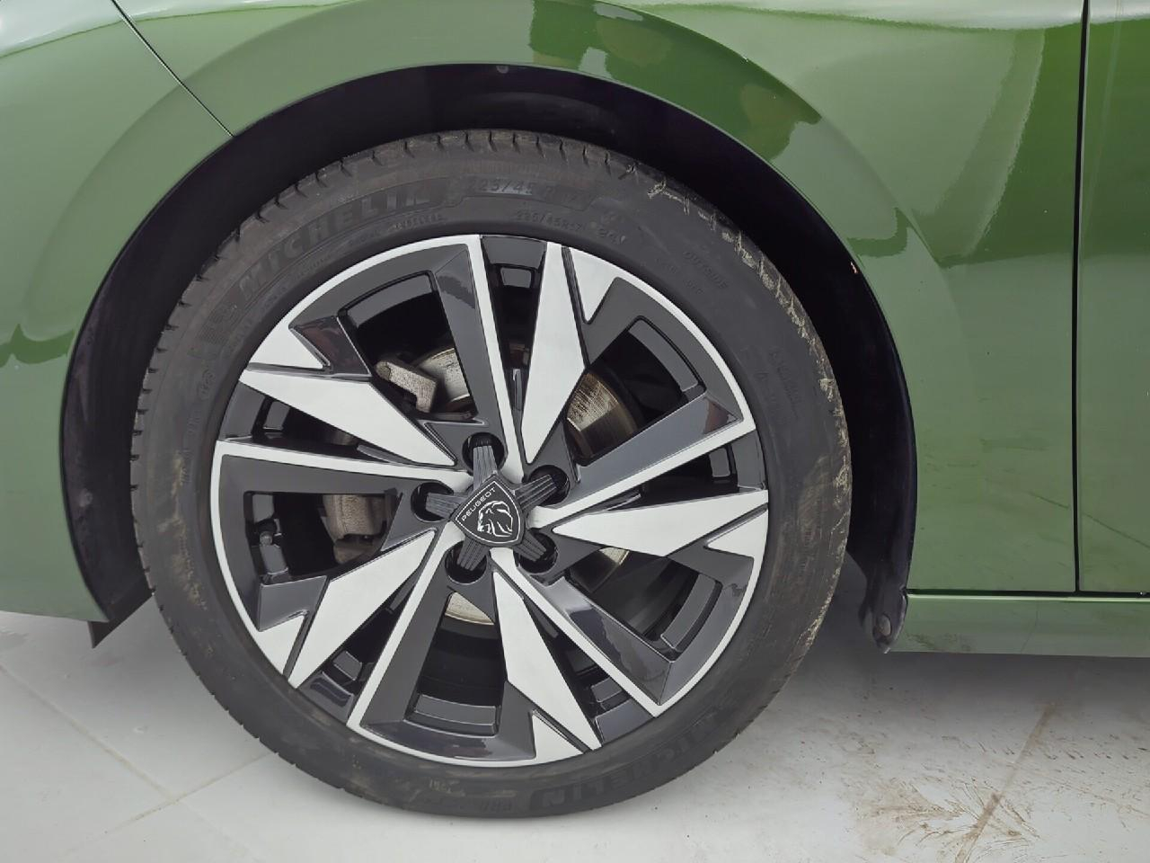 Peugeot 308 puretech 130ch s&s eat8 allure — photo 27