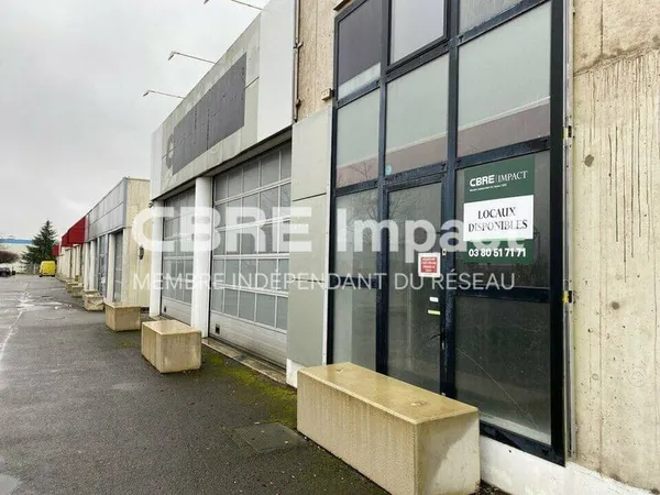 Local commercial 3296 m²