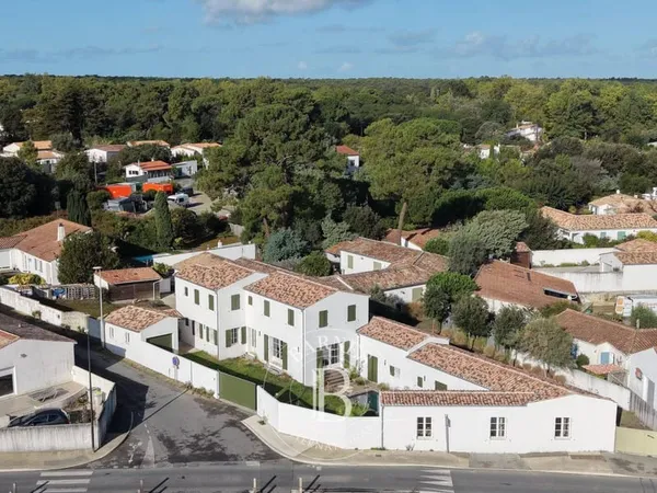 Maison 8 pièces 195 m²