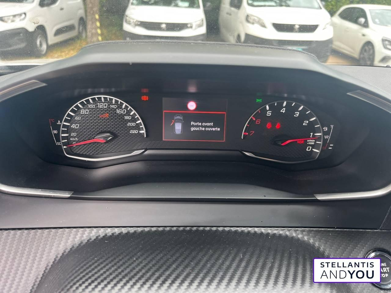Peugeot 2008 puretech 100 s&s bvm6 allure — photo 16