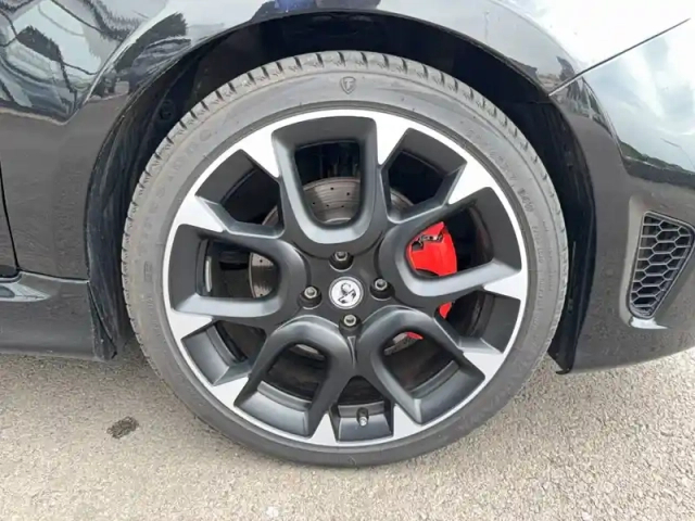 Abarth 500 595 1.4 turbo 16v t-jet 165 ch bva5 — photo 11