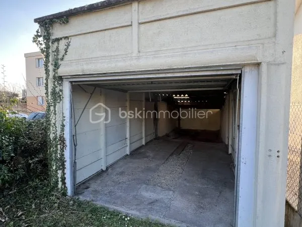 Parking 30 m²