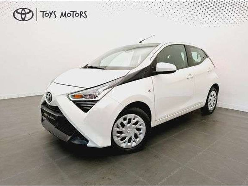 Toyota AYGO Toyota Aygo 1.0 VVT-i xshift  x-play — photo 1