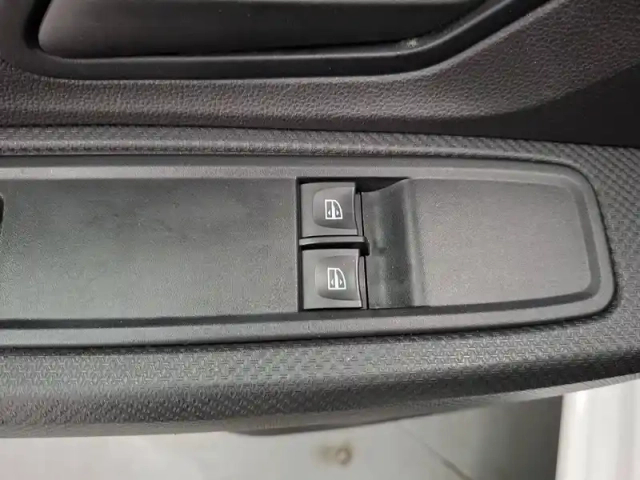 Dacia Sandero sce 65 — photo 31