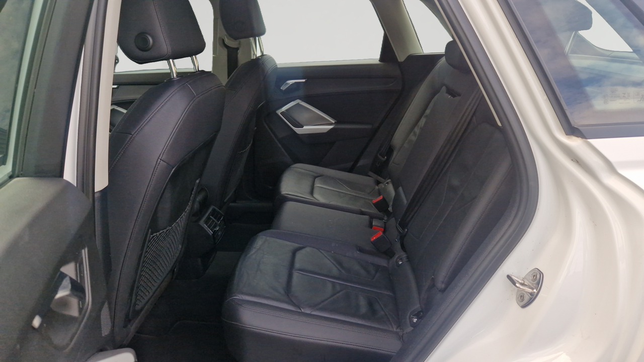 Audi Q3 35 TFSI 150 ch S tronic 7 — photo 12
