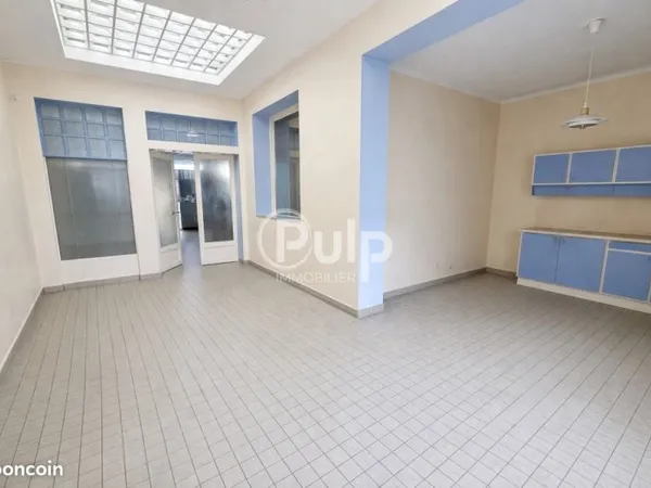 Local commercial 176 m²