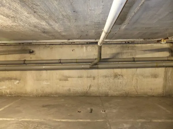 PARKING EN SOUS SOL - BEAUX ARTS