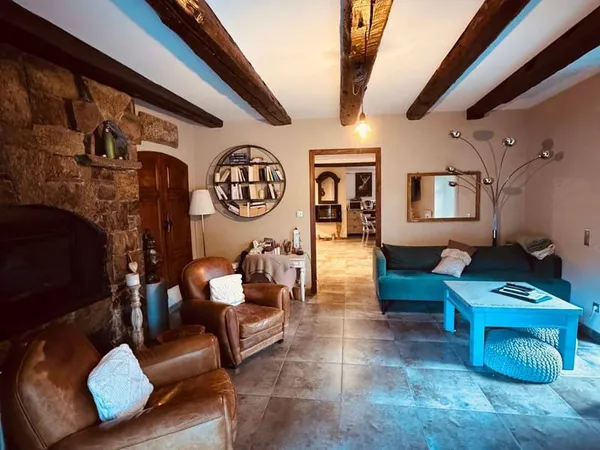 Maison 9 pièces 220 m²
