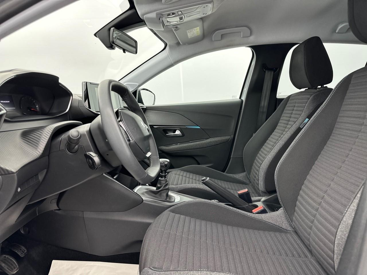 Peugeot 208 puretech 100 s&s bvm6 style — photo 9