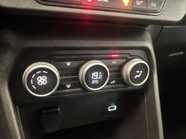 Dacia Jogger tce 110 7 places — photo 32