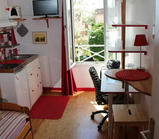 Studio 1 pièce 13 m²