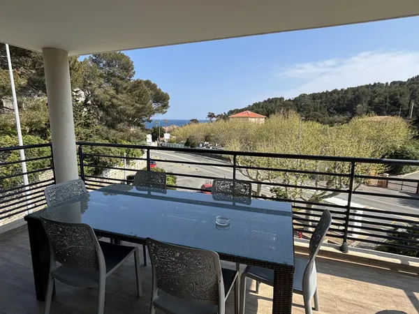 Appartement avec terrasse vue mer