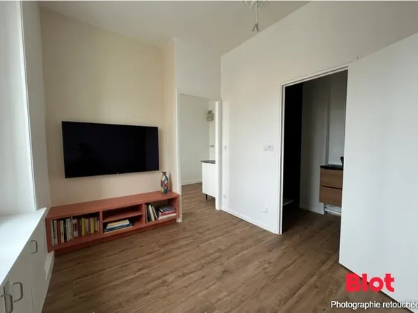 A VENDRE APPARTEMENT DUPLEX T2 LOUE - 24 M² - EXPO EST - SACRE COEUR