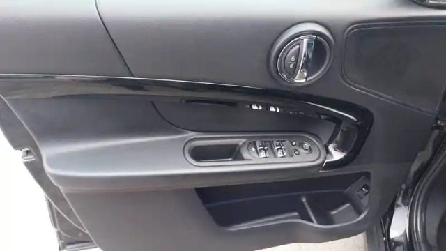 Mini Mini countryman 136 ch bva7 — photo 22