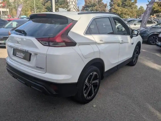 Mitsubishi Eclipse cross 2.4 mivec phev 188ch invite 4wd — photo 5