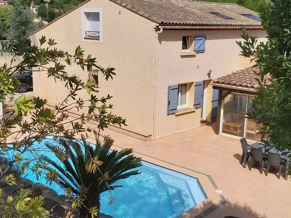 Maison allauch 7 pieces - piscine sur 1000m2 terrain
