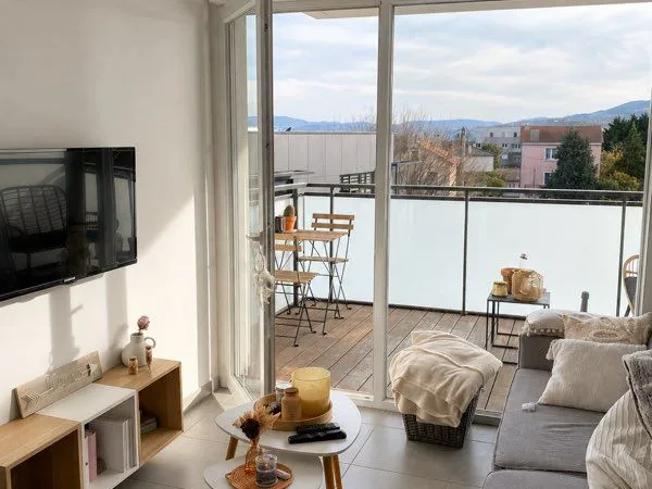 T2 récent avec balcon et garage