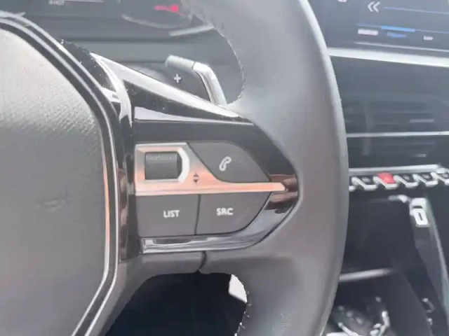 Peugeot 2008 puretech 130 s&amp;s eat8 — photo 19