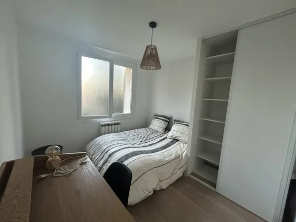 Loue chambre en colocation dans appartement