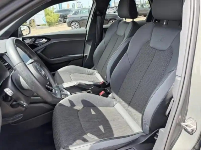Audi A1 sportback 30 tfsi 116ch  s line s tronic 7 — photo 9