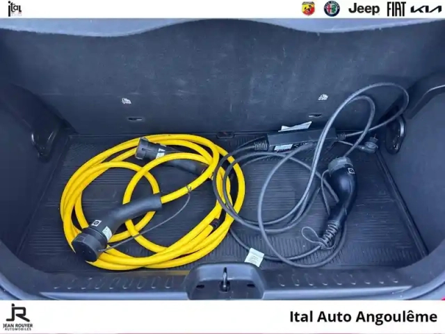 Fiat 500 e 118ch (red) my23 — photo 6