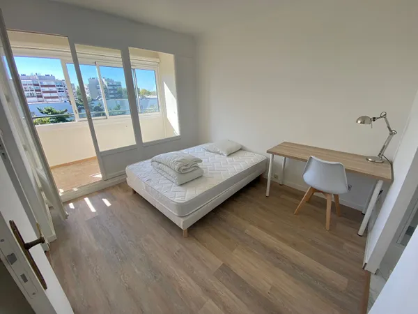 RENNES VILLEJEAN - Chambre meublée avec salle d'eau privative !
