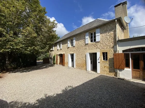 Maison de caractère de 2 chambres avec maison attenante supplé