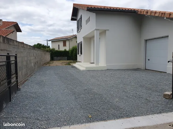 Loue maison charruaud